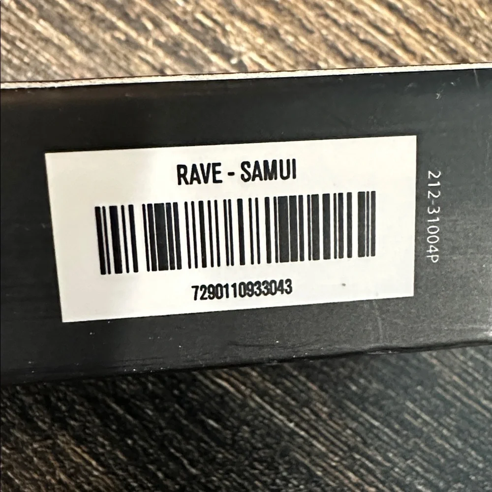 IL MAKIAGE RAVE LIP CRAYON Super Sheer Lip Color - Color/Shade SAMUI NWT NIB